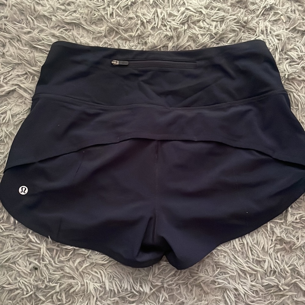 Lululemon Speed Up shorts 2.5 inch High Rise Navy Blue Size 6